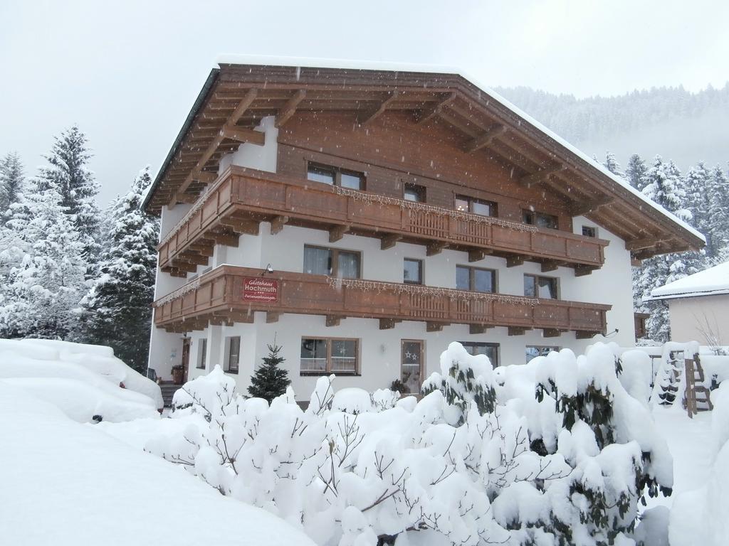 Gastehaus Hochmuth Apartamento Mayrhofen Exterior foto